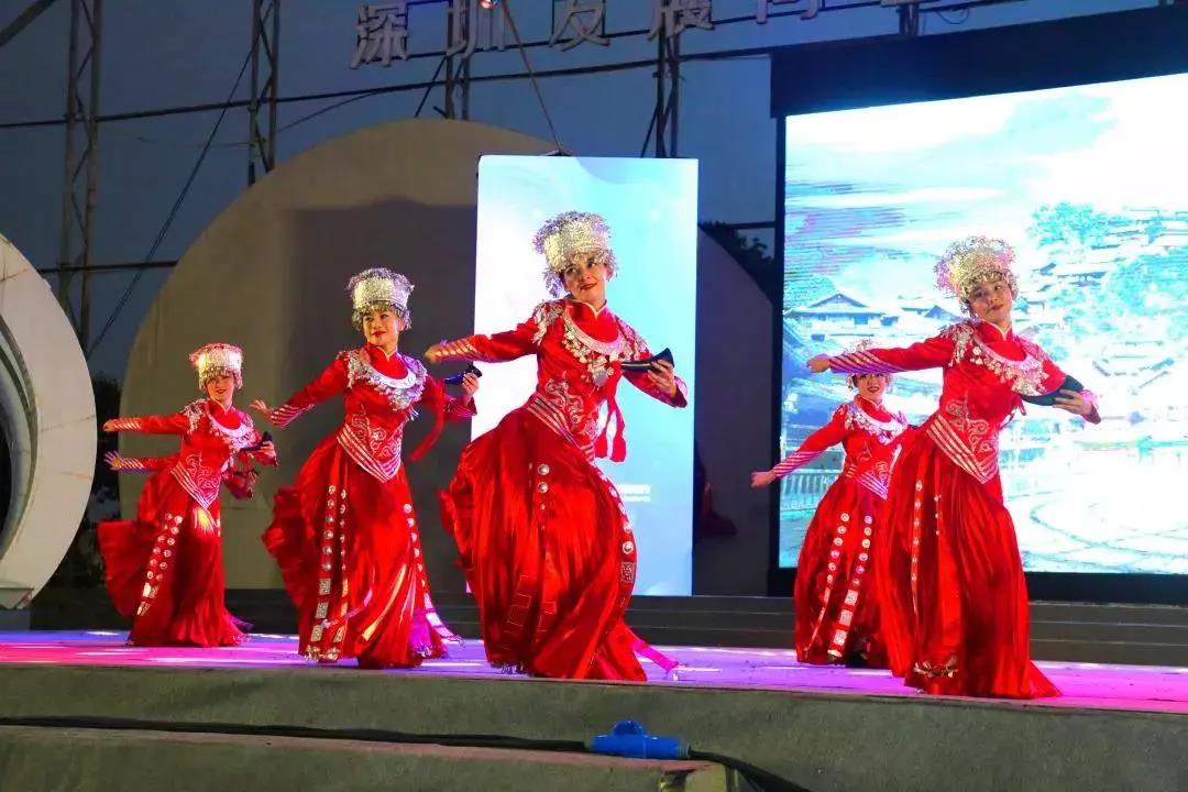 中亚舞蹈表演