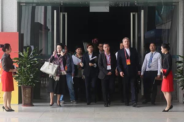 全球创新中心美国总部执行总裁杰夫里德率队调研中亚项目